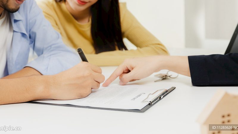 以某知名企业为例，该企业通过战略管控型组织架构的构建，实现了以下成果：